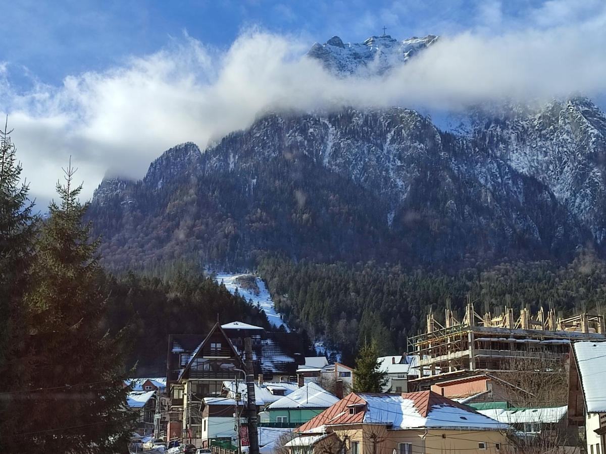 Hotel Iri Буштені Екстер'єр фото