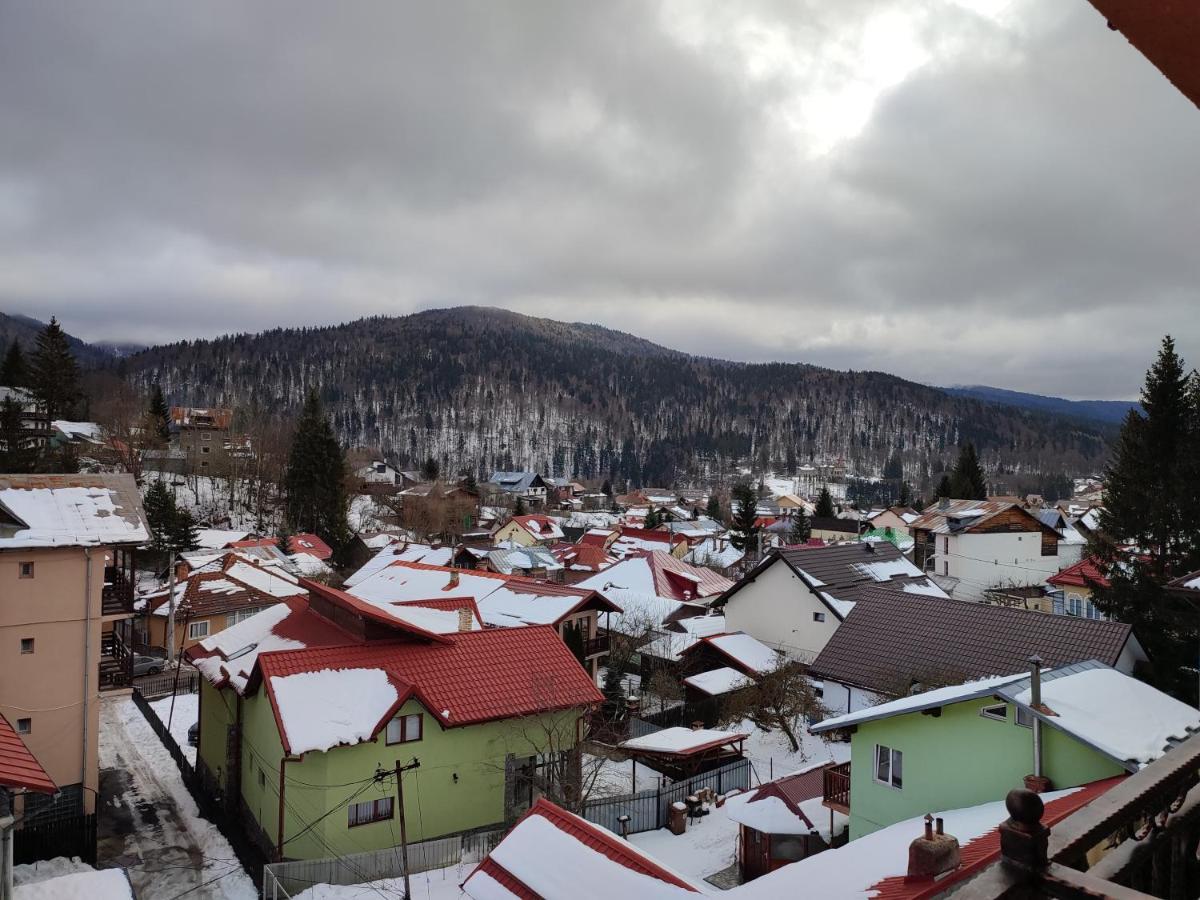 Hotel Iri Буштені Екстер'єр фото