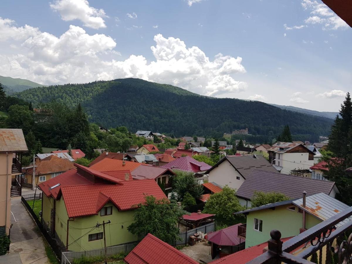 Hotel Iri Буштені Екстер'єр фото