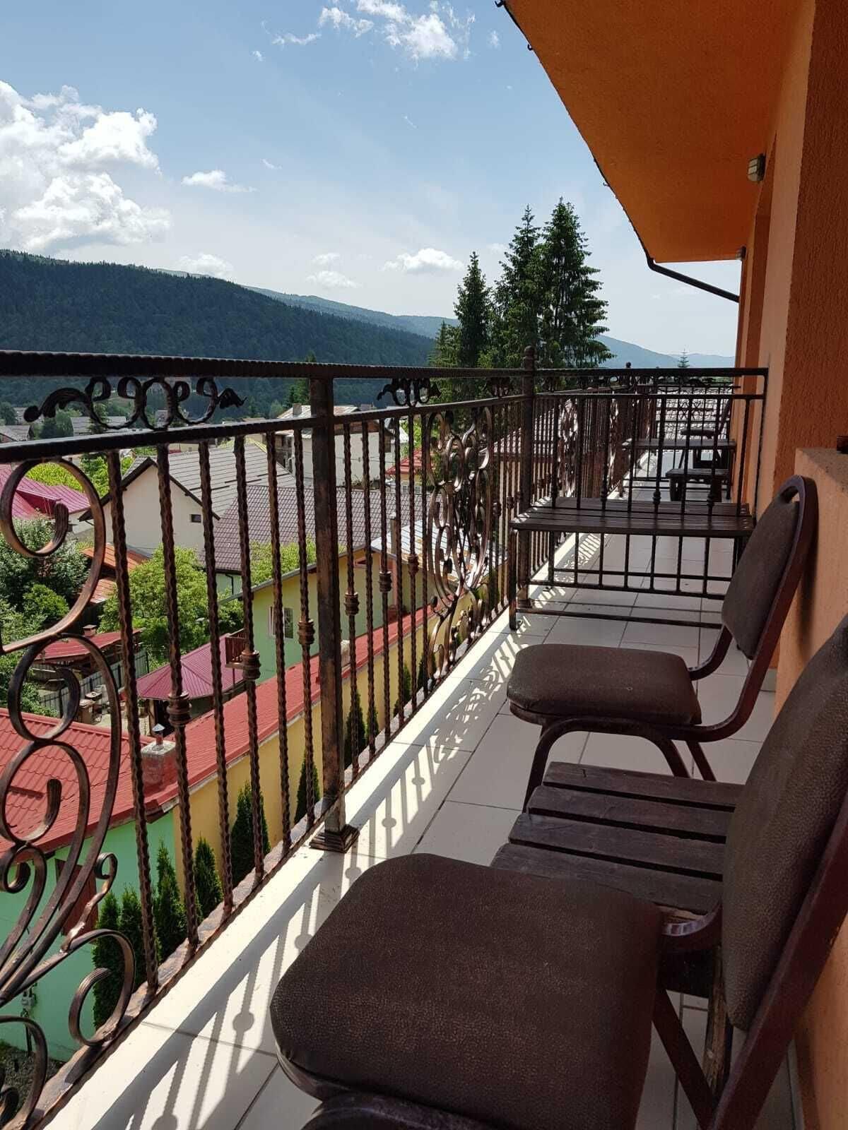 Hotel Iri Буштені Екстер'єр фото