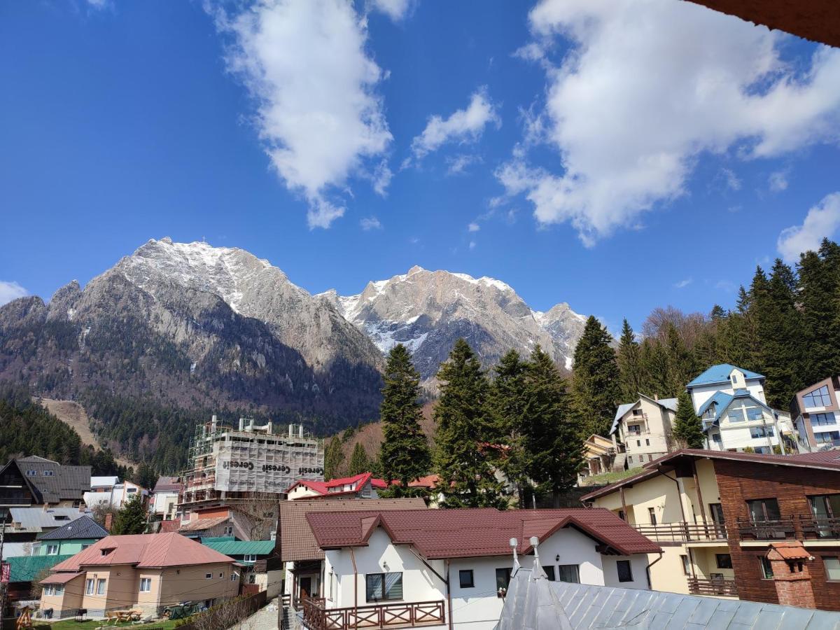Hotel Iri Буштені Екстер'єр фото
