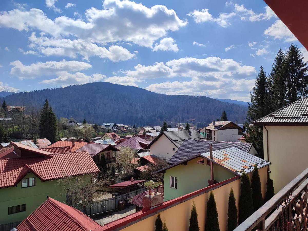 Hotel Iri Буштені Екстер'єр фото